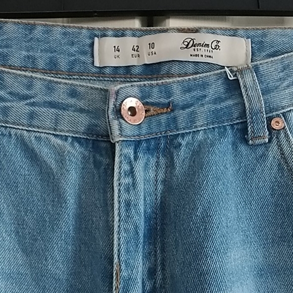 Denim Co Jeans.  Sz 10 Distressed style. - Picture 9 of 10